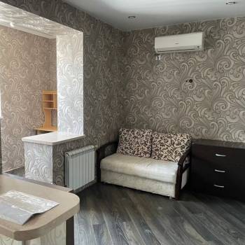 Продается 1-комнатная квартира, 44 м²