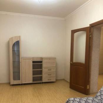Сдается 1-комнатная квартира, 52 м²