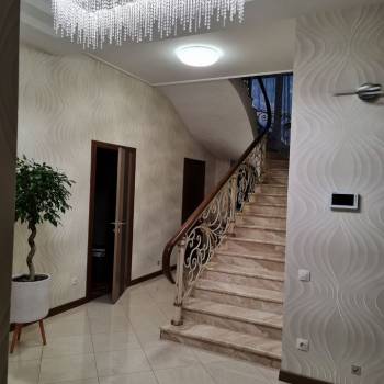 Продается Дом, 368 м²