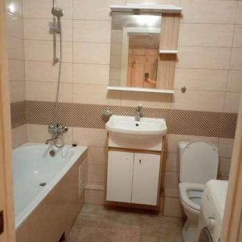 Сдается 1-комнатная квартира, 42 м²