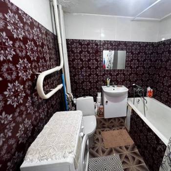 Продается 1-комнатная квартира, 33 м²
