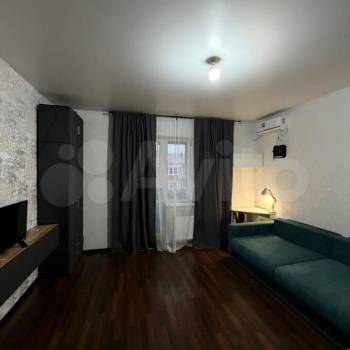 Сдается 1-комнатная квартира, 42 м²