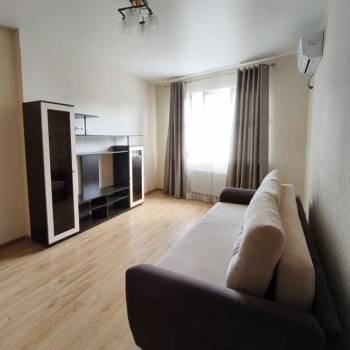 Сдается 1-комнатная квартира, 39 м²