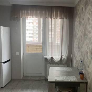 Сдается 1-комнатная квартира, 39 м²