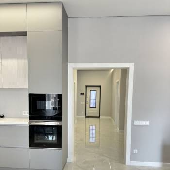 Продается Дом, 280 м²