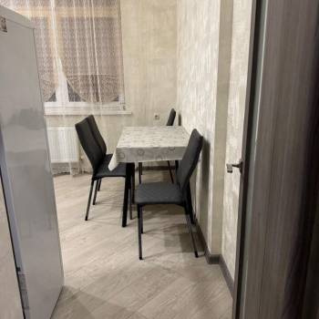 Сдается 1-комнатная квартира, 37 м²