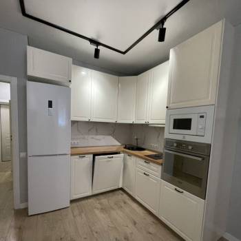 Сдается 1-комнатная квартира, 42 м²