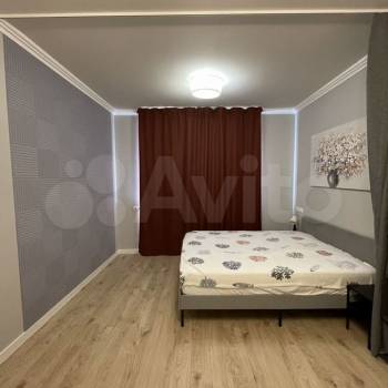 Сдается 1-комнатная квартира, 42 м²