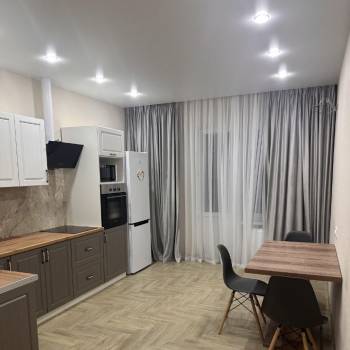 Сдается 2-х комнатная квартира, 65 м²