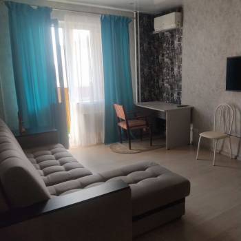 Сдается 1-комнатная квартира, 42 м²