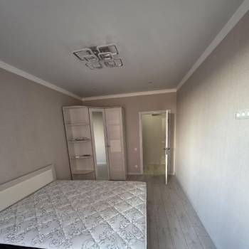 Продается 1-комнатная квартира, 35 м²