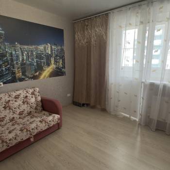 Продается 3-х комнатная квартира, 48 м²