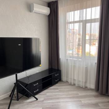 Сдается 1-комнатная квартира, 53 м²