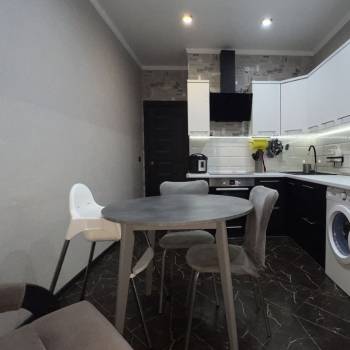 Продается 1-комнатная квартира, 40 м²