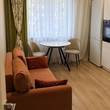 Сдается 1-комнатная квартира, 42 м²