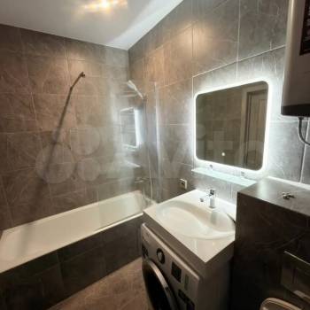 Сдается 1-комнатная квартира, 51 м²
