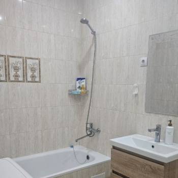 Сдается 1-комнатная квартира, 46 м²