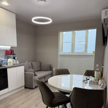 Продается 1-комнатная квартира, 43 м²