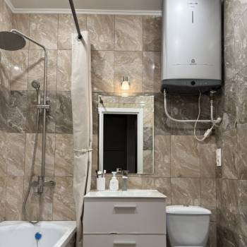 Продается 1-комнатная квартира, 43 м²