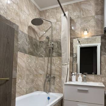 Продается 1-комнатная квартира, 43 м²