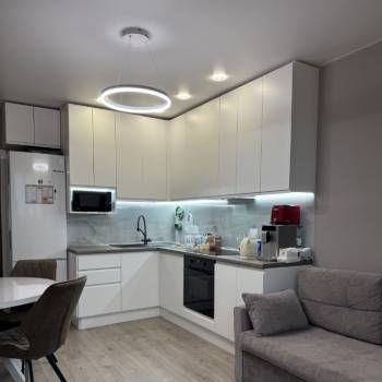 Продается 1-комнатная квартира, 43 м²