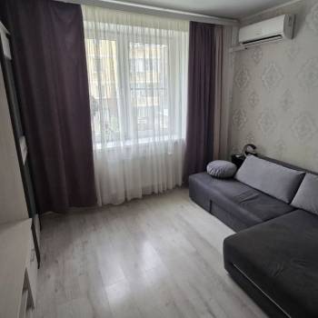 Сдается 1-комнатная квартира, 42,1 м²