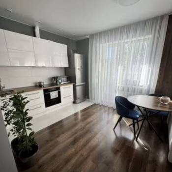 Продается 1-комнатная квартира, 38,4 м²