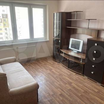 Продается 1-комнатная квартира, 38 м²