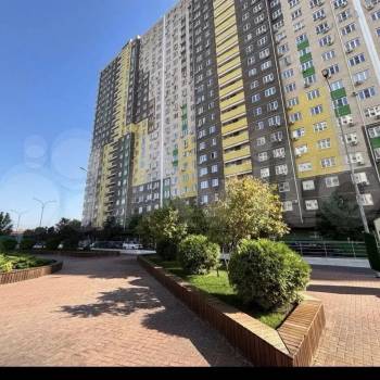 Продается 1-комнатная квартира, 42,8 м²