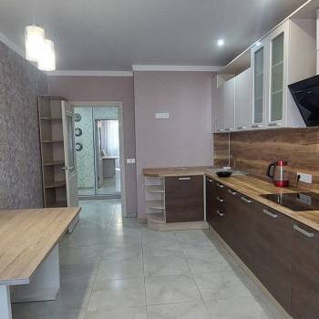 Продается 2-х комнатная квартира, 77,9 м²