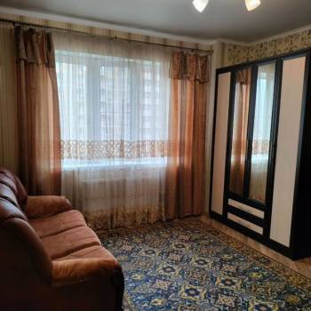 Сдается 1-комнатная квартира, 38 м²