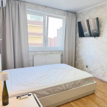 Продается 1-комнатная квартира, 36 м²