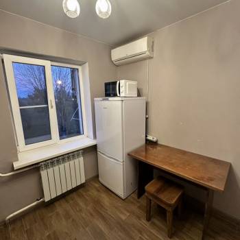 Продается 1-комнатная квартира, 32 м²