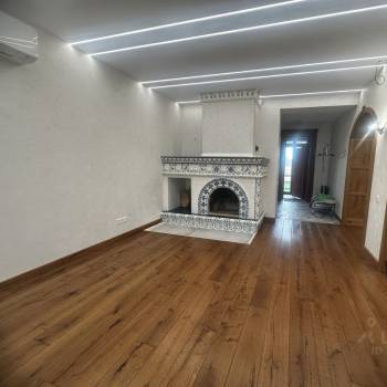 Продается Дом, 290 м²