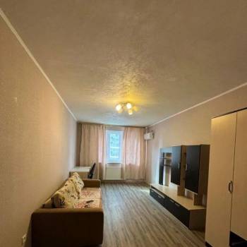 Продается 1-комнатная квартира, 40,6 м²