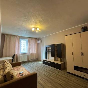 Продается 1-комнатная квартира, 40,6 м²