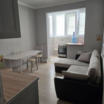 Сдается 1-комнатная квартира, 50 м²