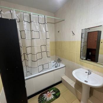 Сдается 1-комнатная квартира, 42 м²