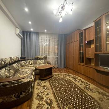 Сдается 1-комнатная квартира, 37 м²