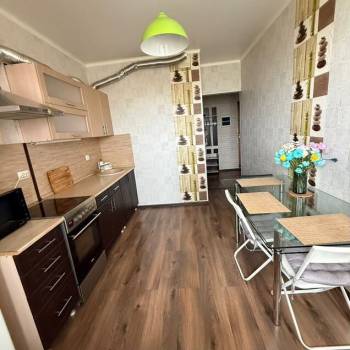 Сдается 1-комнатная квартира, 43 м²