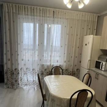 Сдается 1-комнатная квартира, 46 м²