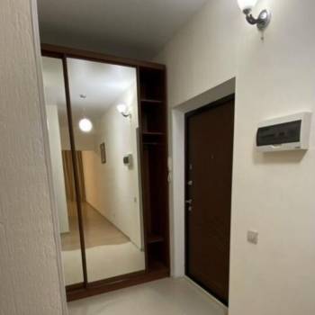 Сдается 1-комнатная квартира, 49 м²