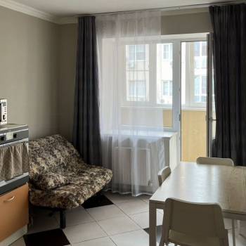 Сдается 1-комнатная квартира, 40,7 м²