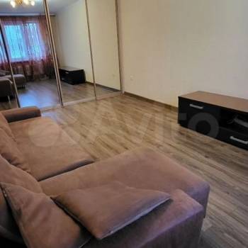 Сдается 1-комнатная квартира, 38 м²