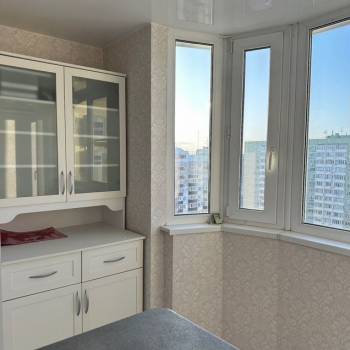 Сдается 2-х комнатная квартира, 76 м²