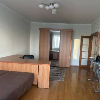 Сдается 1-комнатная квартира, 51 м²