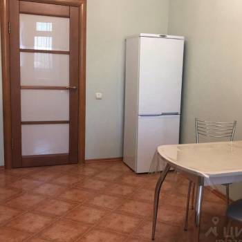 Сдается 1-комнатная квартира, 51 м²
