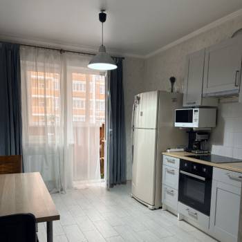 Сдается 1-комнатная квартира, 47 м²