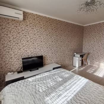 Сдается 1-комнатная квартира, 38 м²