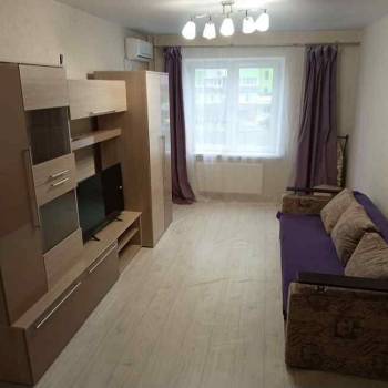 Сдается 1-комнатная квартира, 37 м²